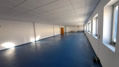 Local comercial en venta en Calle Lg Suevos 1 Poligono 93, Número 1 - Vista 2